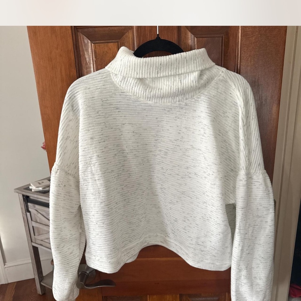 Elegant Cream Turtleneck Sweater